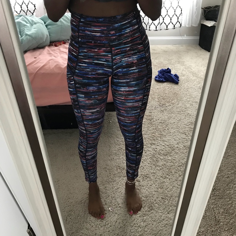 Lululemon High waisted cropped leggings w/pockets